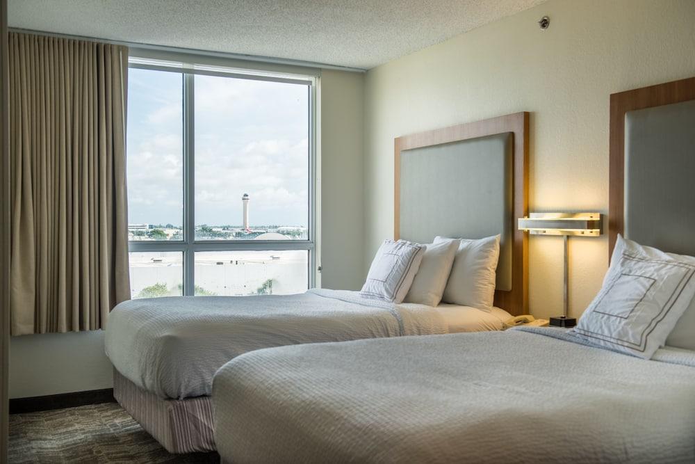 Springhill Suites By Marriott Miami Airport South Blue Lagoon Area Exterior foto